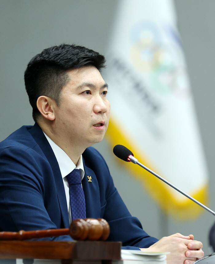 Women X Fresh Personnel Mindful Jangheung Human Resources Development Institute The most important Yoo Seung Min The meaning of the first personnel personally explained by the president of the Korea Sports Council.