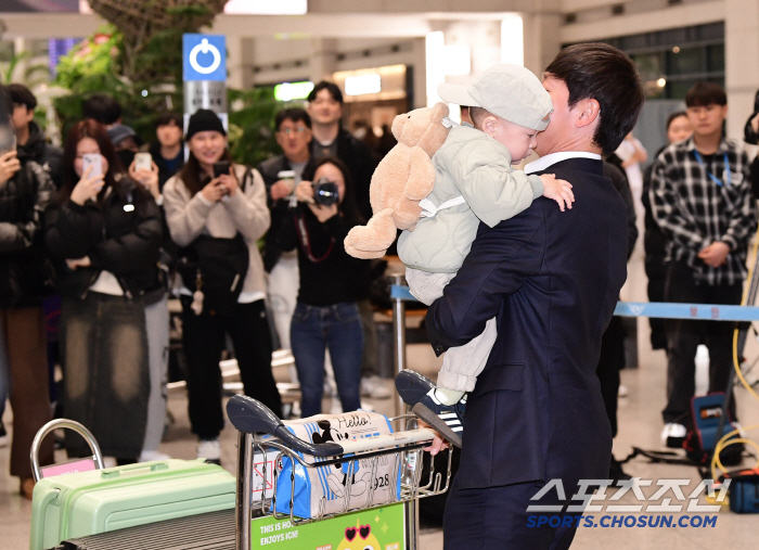 How have you been, son? Su-bin Jr., who made his tired dad smile, bungeoppang son and father reunite