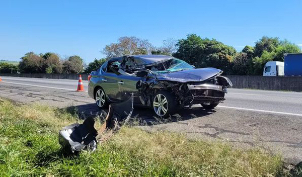 Brazil's 19-year-old Shin Seong, soccer's sad news, is in a car accident on his way to his first training → brain death...a son from Brazil's national university