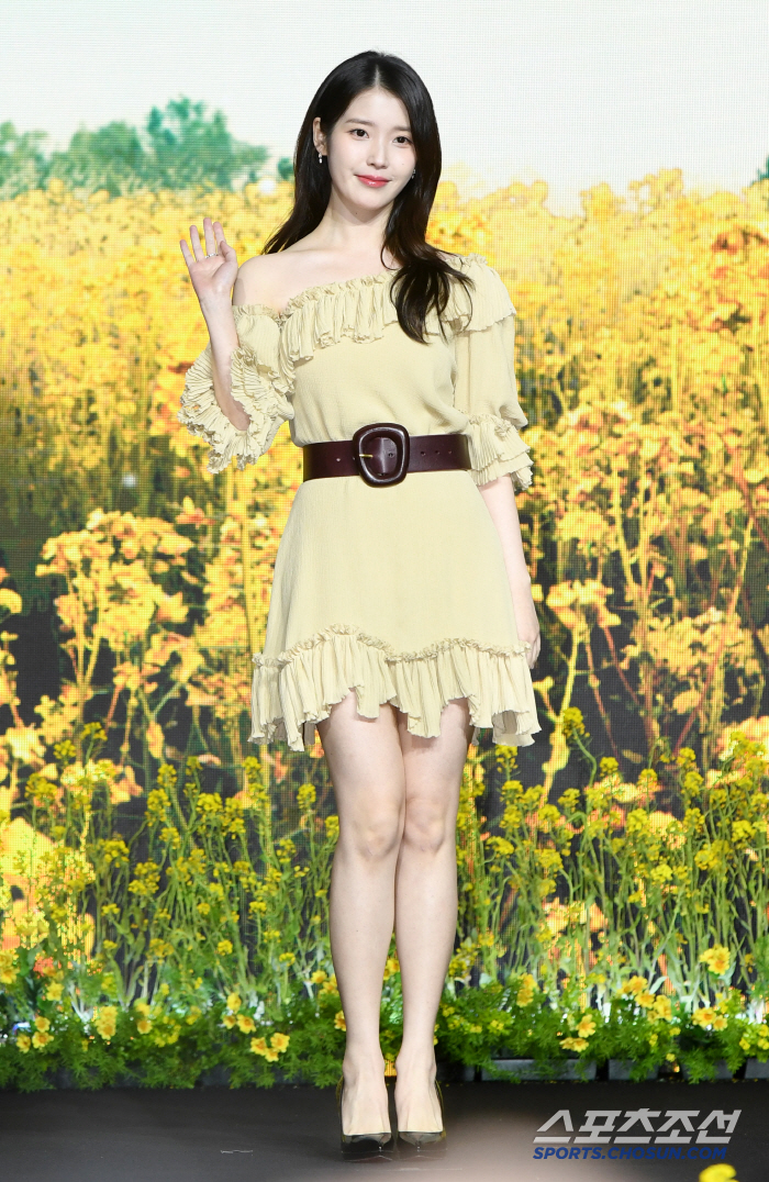  IU, prettier than rapeseed flowers