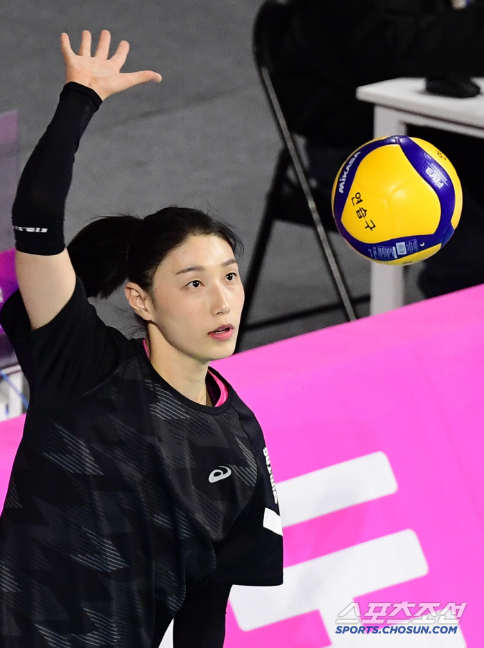 The first set was a 13-point defeat → I was full of desire to win! Jung Ji-yoon scored 25 points, Hyundai Engineering & Construction grabbed No. 1 Heungkuk and stood shoulder to shoulder with Jeong Kwan-jang 