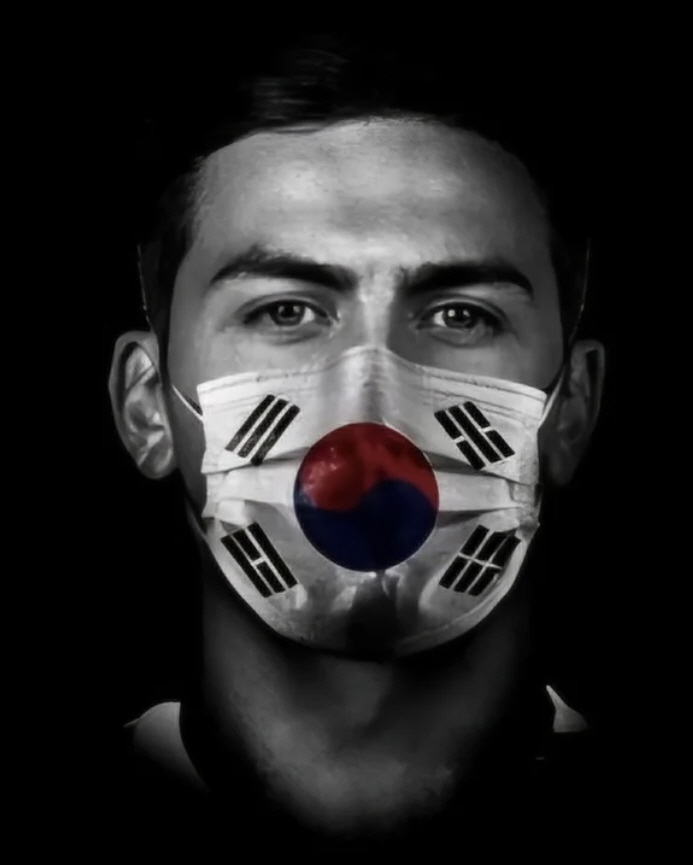 Korean flag flapping  love filled with handsome men, WOLKLE striker, again opened his way to Korea!Will move to FA → Barcelona's next destination in Korea