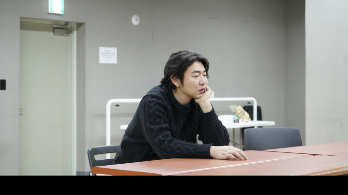 Lee Sang-hae's daughter-in-law, Kim Yun-ji, made her play debut with the premiere of Beginnings..Revealing the passionate practice scene