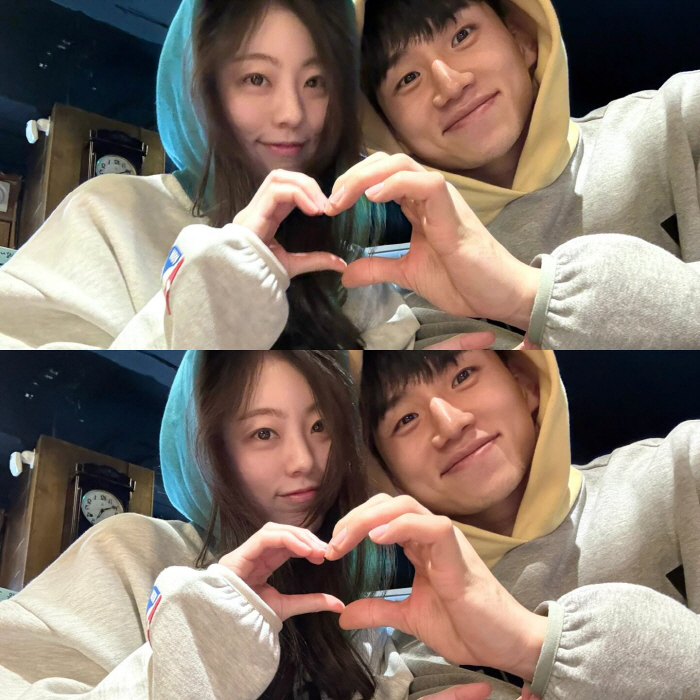  Kwak Min-jeong ♥ Moon Sung-gon, newlywed chemistry still...Sweet heart pose