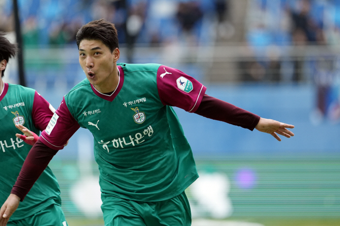 He is aiming for the lead with the goal-scoring resident regulationNo. 2 is Daejeon Hana Citizen, No. 1 is Daegu FC and Big Bang