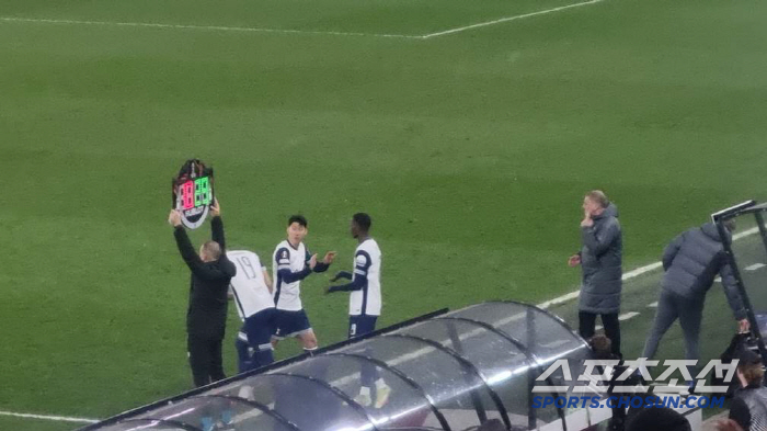  Tottenham's worst graduation game! Just one shot on target. Son Heung-min played in 71 minutes and lost away to Alkmaar