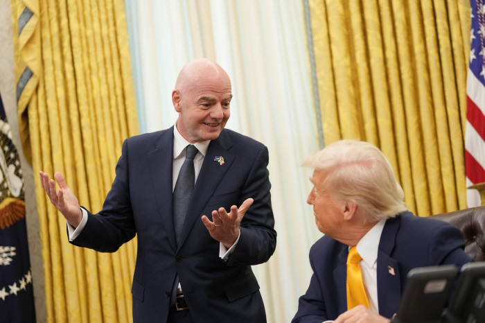 Canada Mexico tariff bomb? So it's going to be even more fun. Trump's box office rant about North Korea, China, and the U.S