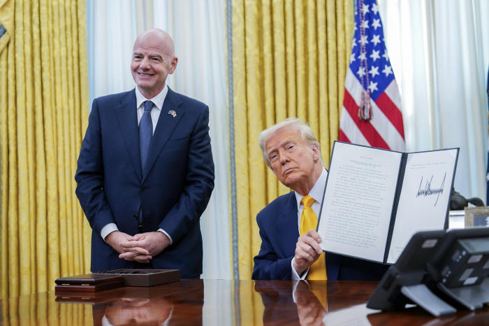 Canada Mexico tariff bomb? So it's going to be even more fun. Trump's box office rant about North Korea, China, and the U.S