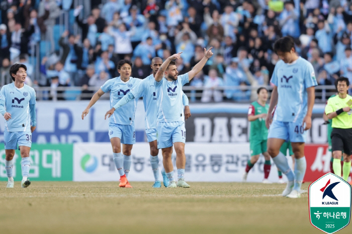  Joo Min-gyu's goal  Lee Chang-geun's good defense  Daejeon, which fought with 10 official Seungris, beat Daegu 21 to regain the lead