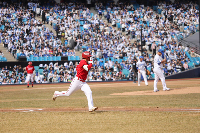 Park Ji-hwan's come-from-behind hit → Choi Ji-hoon, SSG, which defeated Samsung by self-destruction of guitar errors, won its first exhibition game 