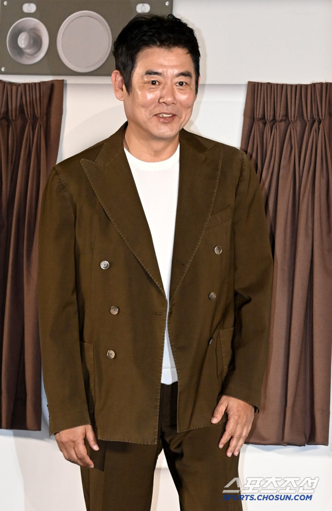 Sung Dong-il gave up on a sudden trip due to health problems while filming (Shalashala)