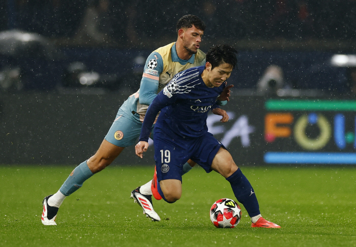  Lee Kang-in, who will be released in the summer, will go to the EPL as Park Ji-sung's successor? Manchester United interests reappear → PSG demand transfer fee payment considered