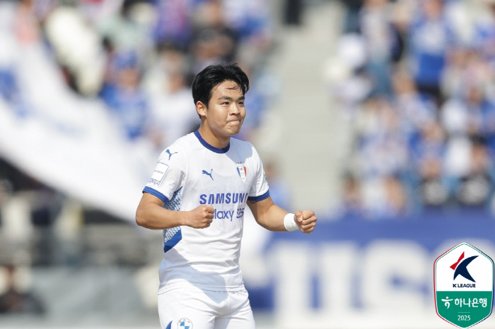 The first team in charge of Suwon is Kim Do-kyun E-land, and Suwon, which has won 42 games without losing three games to Suwon, has lost two consecutive games