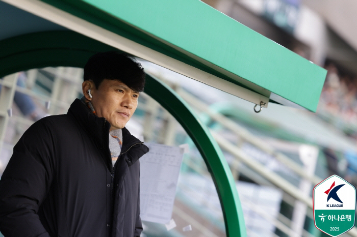 Kim Kyungmin, click, theater goal! Gangwon won 1-0 against Jeonbuk, ranking fifth in a row against Jeonbuk 