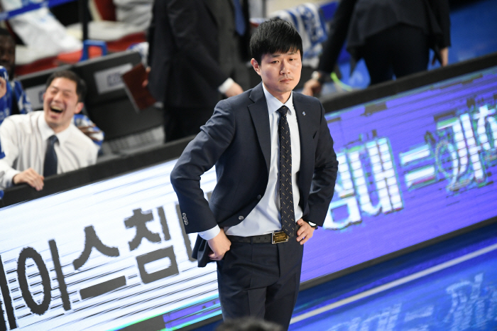  Coach Jeon Hee-chul wins Magic Number No vs Coach Kang Hyuk Shin Seung-min...The team first