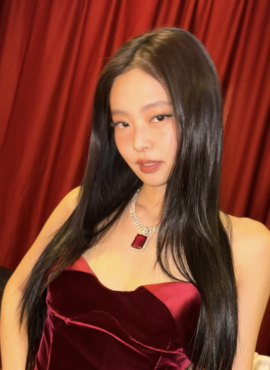 Controversy over exposure to major parts Jenny YG's cruel evaluation, it was not easy to live as myself