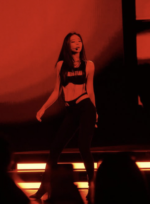 Controversy over exposure to major parts Jenny YG's cruel evaluation, it was not easy to live as myself