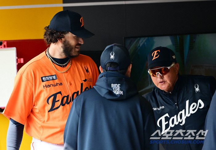 Five billion won FA silence is over! Ponce's KBO debut was also successful...Hanwha wins its first exhibition game with SSG 