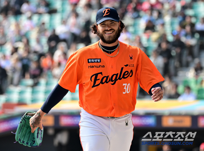 Five billion won FA silence is over! Ponce's KBO debut was also successful...Hanwha wins its first exhibition game with SSG 