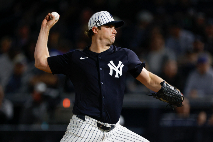 If this happens, I can't pay my debt to LAD. The worst news of the season opener. NYY ace's elbow is broken → season out. Will your dream of winning the World Series go up in smoke?