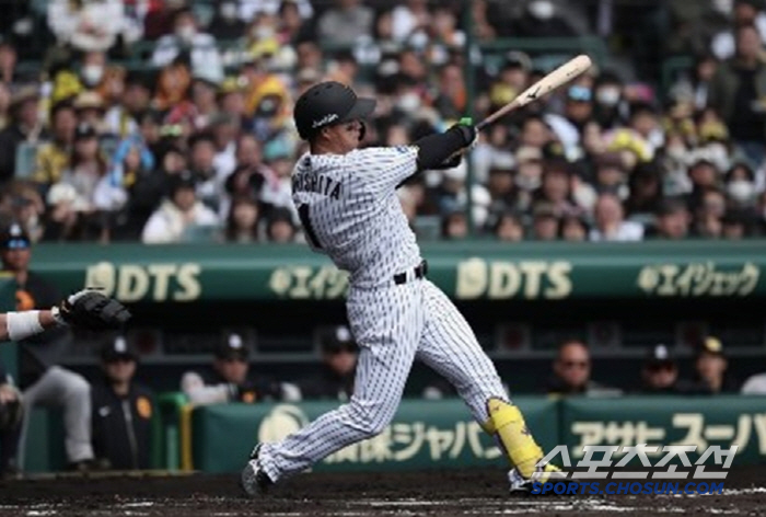 Is it a real exhibition game with 41,839 spectators? The baseball craze that shook Koshien Stadium, Hanshin was hit by Tanaka with cheers and applause 