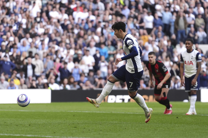 It's crazy. Captain Tottenham! Son Heung-min's defeat was erased with a strong performance, dribbling skills  speed  determination  PK induction, and even a direct equalizer