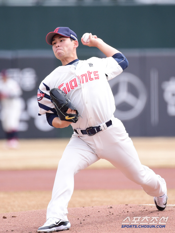 S ratio of 71%. Kim Jin-wook's turnaround. Against LG, one hit and no run for 5K in four innings. Taiwan → Japan → Busan 9 scoreless innings. It's a good thing I didn't go to Sangmu