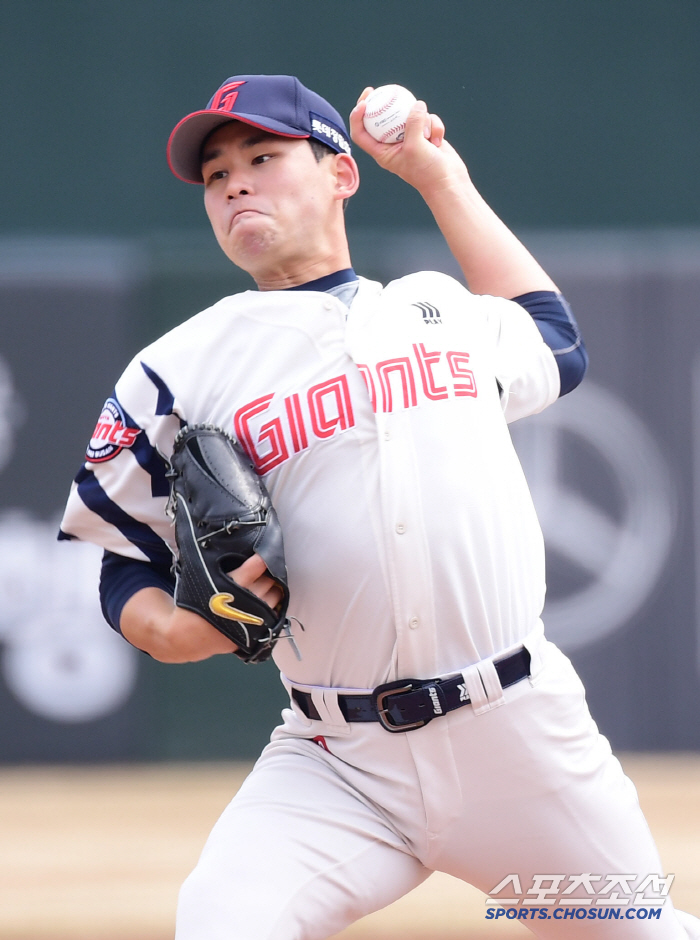 S ratio of 71%. Kim Jin-wook's turnaround. Against LG, one hit and no run for 5K in four innings. Taiwan → Japan → Busan 9 scoreless innings. It's a good thing I didn't go to Sangmu