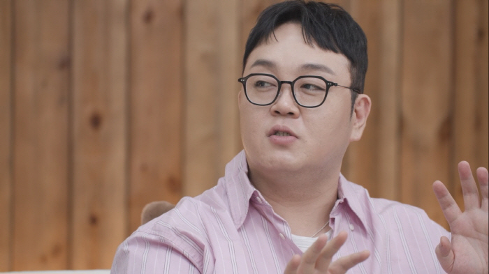 Shamanized Lee Kun-joo is fully booked until February next year..Sundol is thrilled to reunite with Lim Hyun-sik (Dadna)