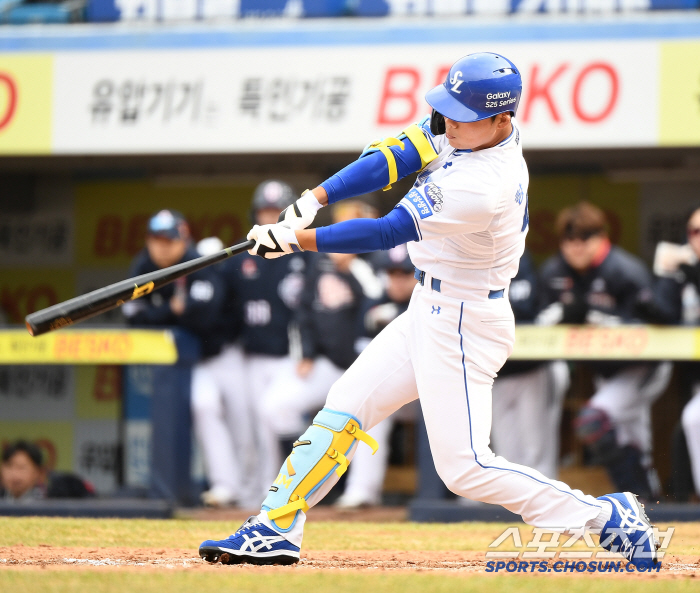 That young player pushed Kwak Bin's fastball over Unbelievable local boy's birthday celebration shot, where's the end of the Samsung Rookie jackpot?