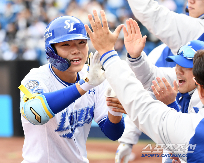 That young player pushed Kwak Bin's fastball over Unbelievable local boy's birthday celebration shot, where's the end of the Samsung Rookie jackpot?