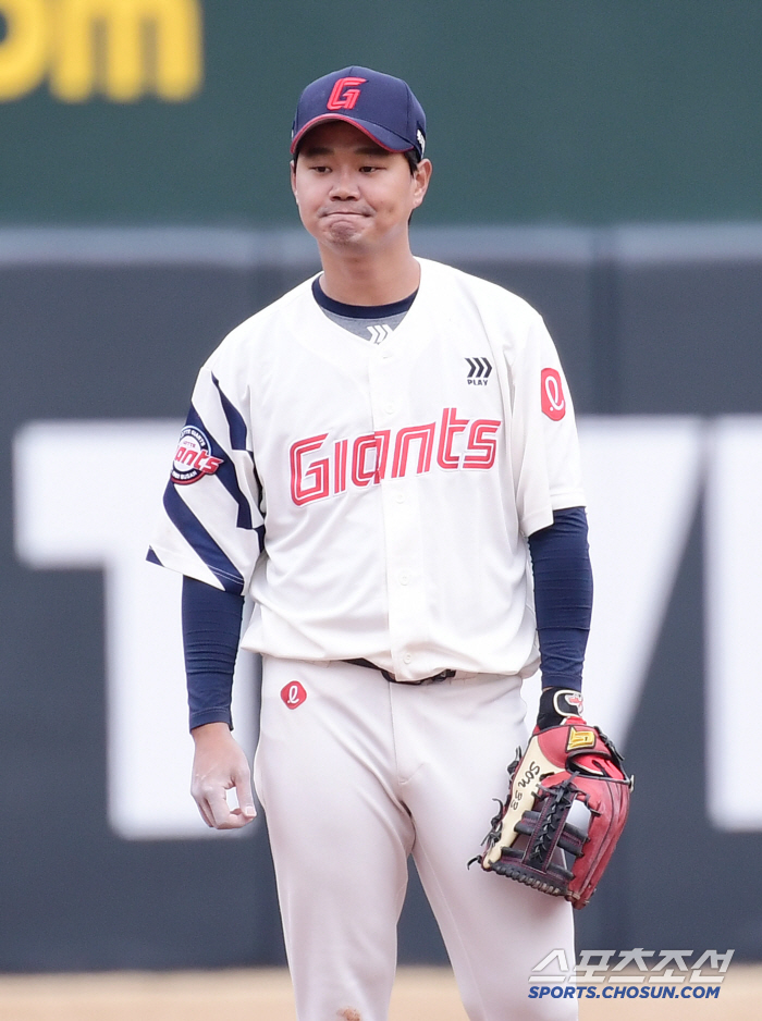 The difference between the weak team and the strong team The bitter reflection of the head coach → The nightmare of the second-place team's mistakes re-enacted in the trial game...You have to be different to go to fall baseball. 