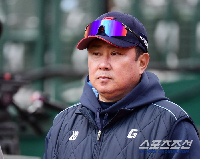 The difference between the weak team and the strong team The bitter reflection of the head coach → The nightmare of the second-place team's mistakes re-enacted in the trial game...You have to be different to go to fall baseball. 