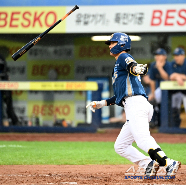 The evaluation of KBO's top four prospects? The head coach's iron stick → 2G consecutive home run fire...Should we continue with the Taegeuk mark? 