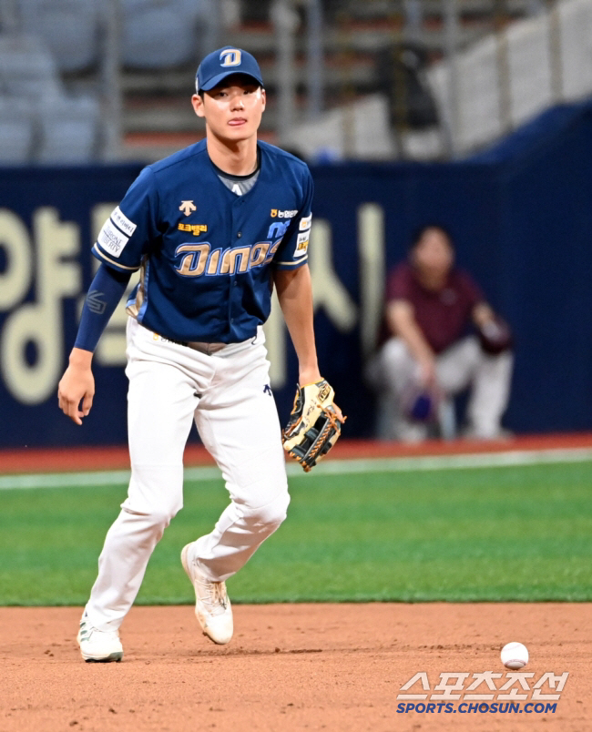 The evaluation of KBO's top four prospects? The head coach's iron stick → 2G consecutive home run fire...Should we continue with the Taegeuk mark? 