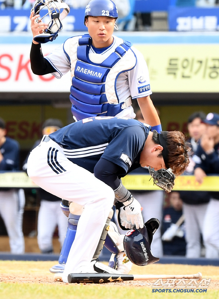 'I got a head shot, but I even hit a home run.' But everyone had an exhibition game that was so precious to the indifferent backup catcher. 