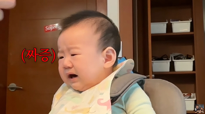 Kang Jae-joon ♥ Lee Eun-hyung, you don't have to spit out your mom's baby food without turning it over. (Kiyu TV)