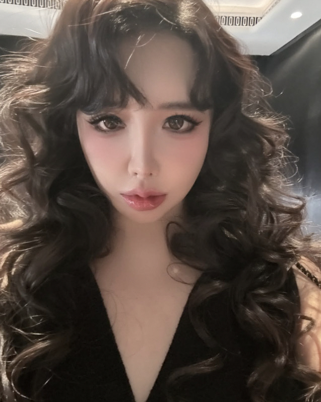 Lee Min-ho's self-love rumor Park Bom recovered health...After the break, open a new account
