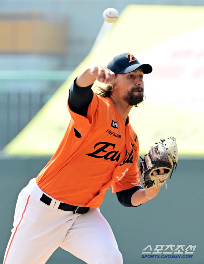 Moon Dong-ju's 159km perfect return and Roh Si-hwan's home run hit!Hanwha even had a victory. It won two consecutive games after catching SSG. 