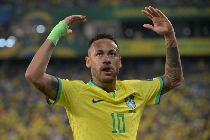 Neymar again...As My Sister's Birthday Arrives, Injury Appeal Like a Ghost in the Soccer World's Biggest Conspiracy Theory