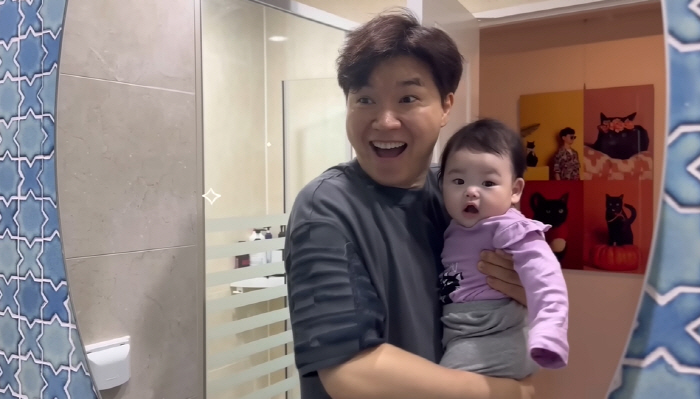 Park Soo-hong's Daughter's Childcare Diary YouTubeIn class-dong explosion Hold dad's hand (Happy Dahong)