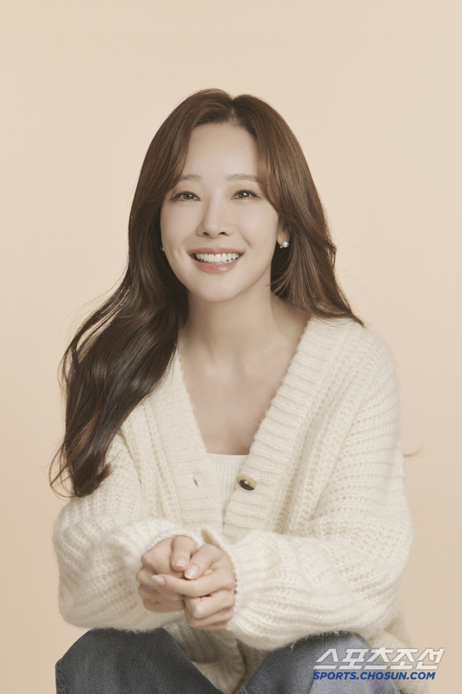 Soyoujin  answered the question of the rich A bereavement man who is 30 years older and has three children (Salty Han Hyung) 