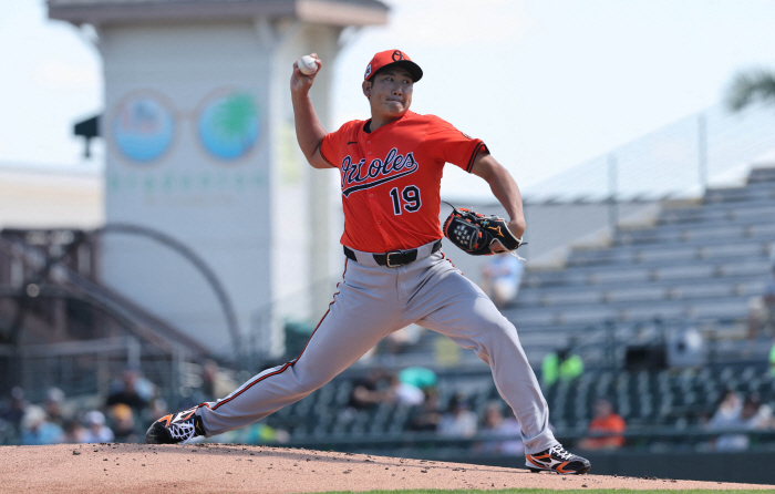 Thanks to you two, we came all the way here A meeting that changed Sugano's future ahead of his ML debut, Wang Chenming and Kuroda 