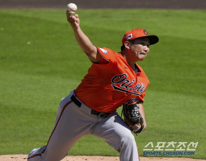 Thanks to you two, we came all the way here A meeting that changed Sugano's future ahead of his ML debut, Wang Chenming and Kuroda 