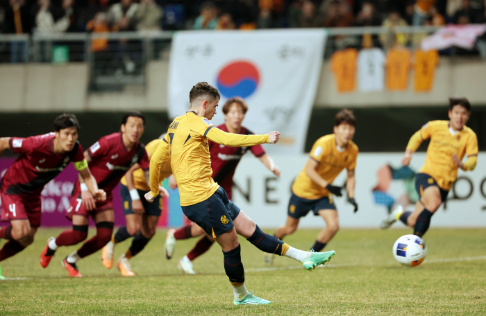  After an extended match with crazy reversal Kobe of crazy Jeong Hyo-ball, 02→32 overturning, the quarterfinals were won...Asani saved his K-League pride!