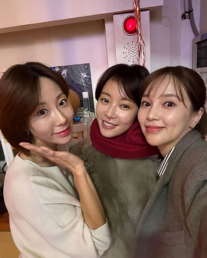 Bae Yong-joon ♥ Park Soo-jin's recent situation, and I thought he was a high school student who recognized his two children's preservative beauty, Hwang Jeong-eum (because he is a soloist)