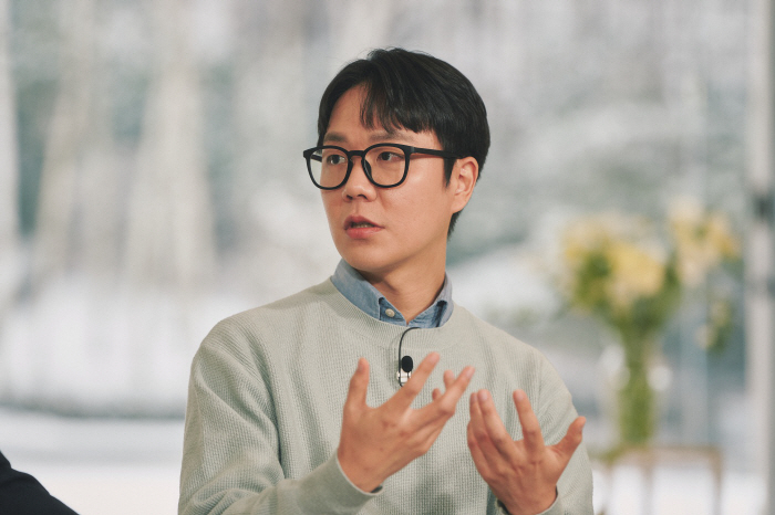 Is there a law that says not to be No. 1 in the world..Ju Ji-hoon and Baek Kang-hyuk revealed the secret to acting (Yu Quiz)