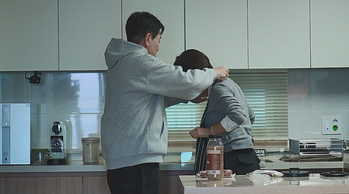 Kim Il-woo ♥ Park Sun-young, there is a possibility of developing a real lover. This is the time to cheer for kiss timing during a house date (Bridesmaid's class)