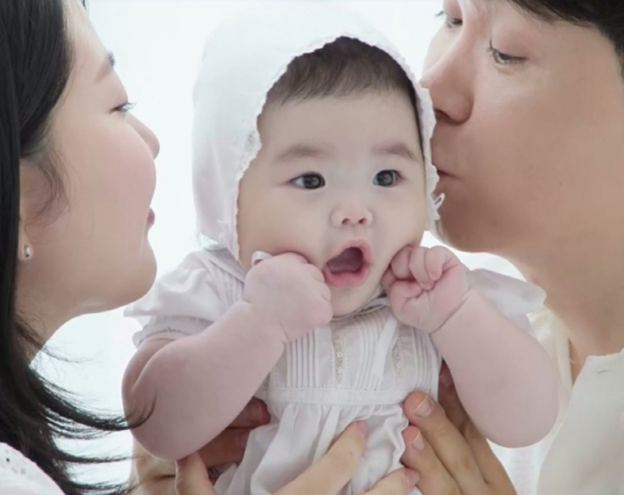 Park Soo-hong, my brother's complaint, finally regained family meaning..♥Kim Daye  First Family Photo of Thrilled Daughter (Shudol)