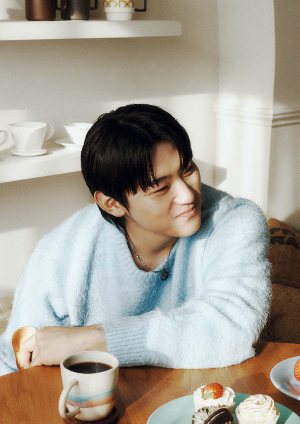 The pictorial storybook is also made by superstar Kim Do-young with her first fan...The Young King is published to celebrate the historical 2024 season